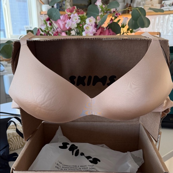 SKIMS WIRELESS FORM PUSH-UP PLUNGE BRA 32D NWT (Lot of 3) - Picture 8 of 10